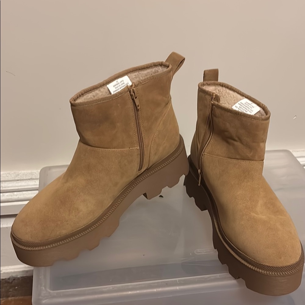 Sherpa lined vegan leather boots